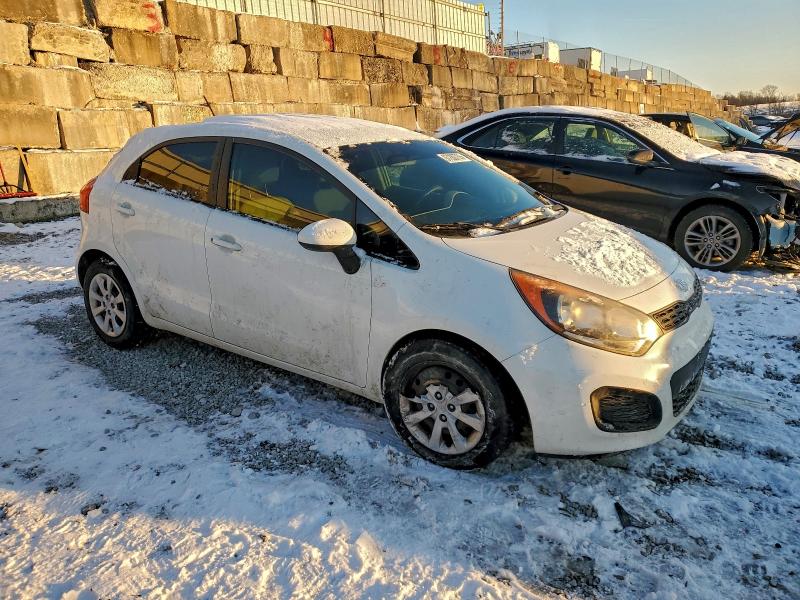 Foto 4 de la subasta – 2012 KIA RIO LX con VIN KNADM5A38C6035265