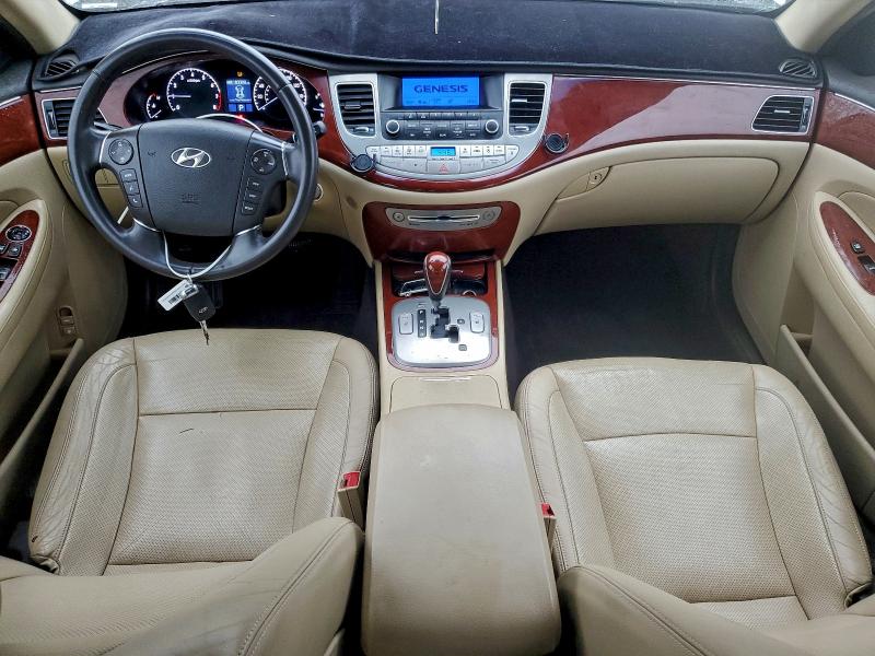 Photo 8 from auction – 2012 HYUNDAI GENESIS with VIN KMHGC4DD5CU191658