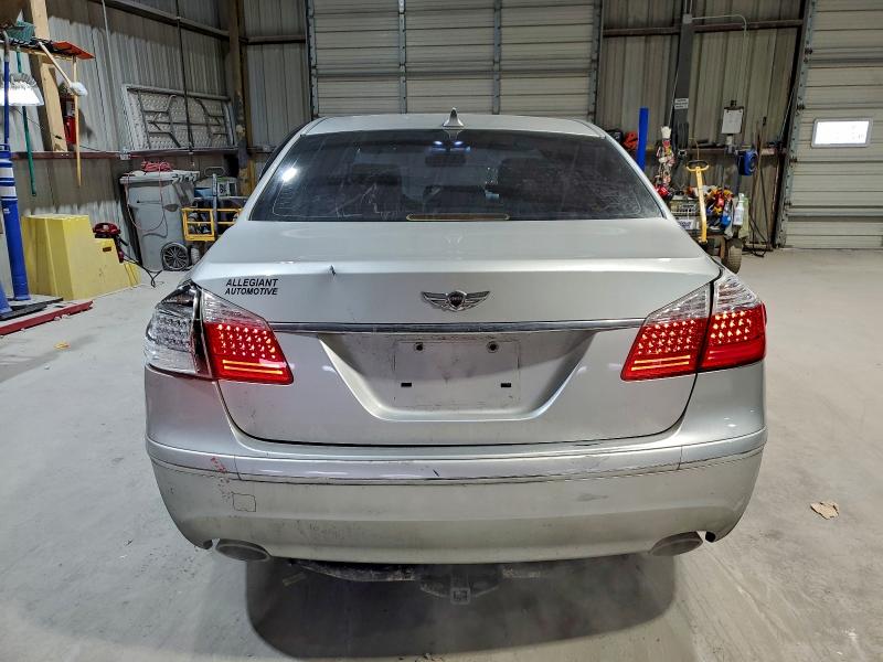 Photo 6 from auction – 2010 HYUNDAI GENESIS with VIN KMHGC4DE0AU089190