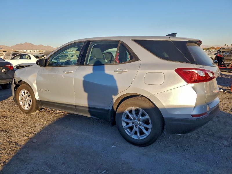 Photo 2 from auction – 2019 CHEVROLET EQUINOX with VIN 3GNAXHEV9KL335127