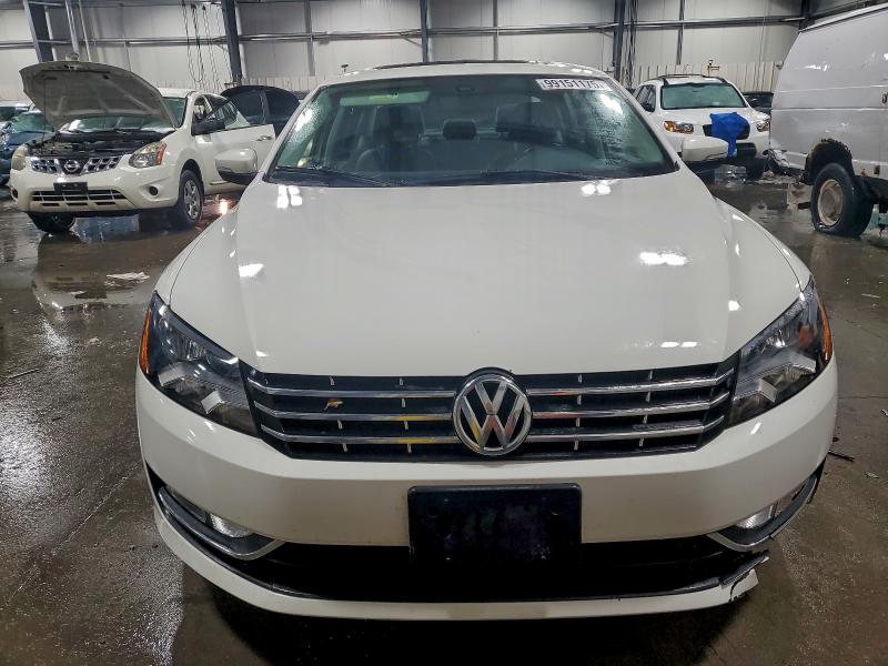 Photo 5 from auction – 2015 VOLKSWAGEN PASSAT SEL with VIN 1VWCV7A31FC095284