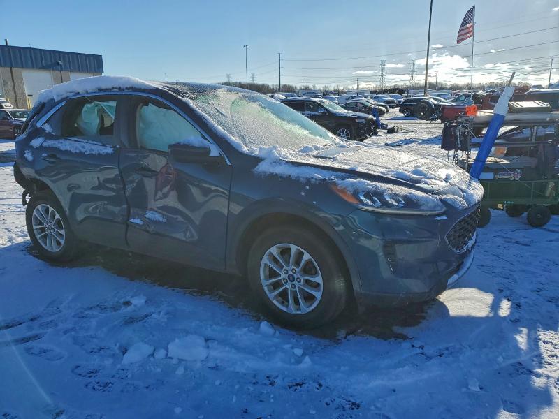 Photo 4 from auction – 2020 FORD ESCAPE with VIN 1FMCU9G6XLUC64402