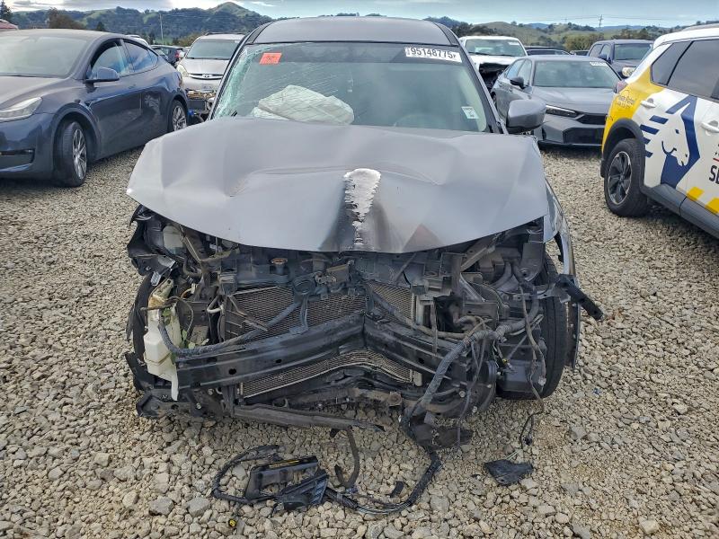 Photo 5 from auction – 2018 NISSAN ROGUE S with VIN KNMAT2MT8JP559882