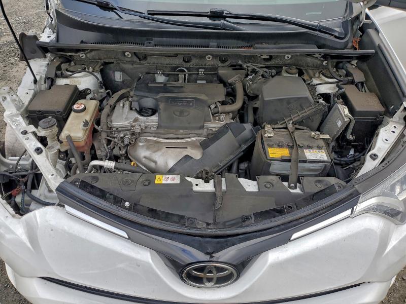Photo 12 from auction – 2017 TOYOTA RAV4 XLE with VIN JTMRFREV5HD200701