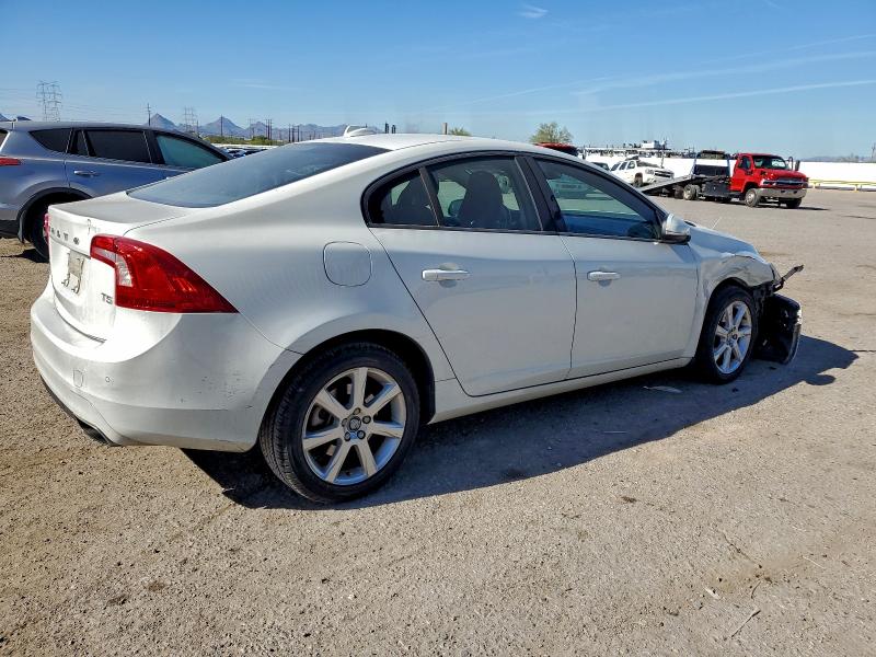 Photo 3 from auction – 2016 VOLVO S60 with VIN YV126MFJXG2412952