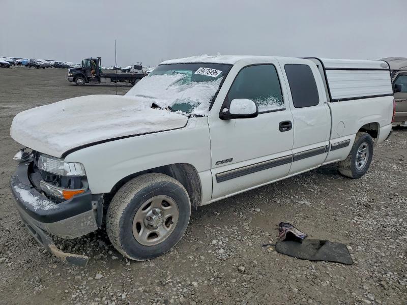 CHEVROLET SILVERADO 2002 with VIN 2GCEC19TX21164430 - Photo from auction