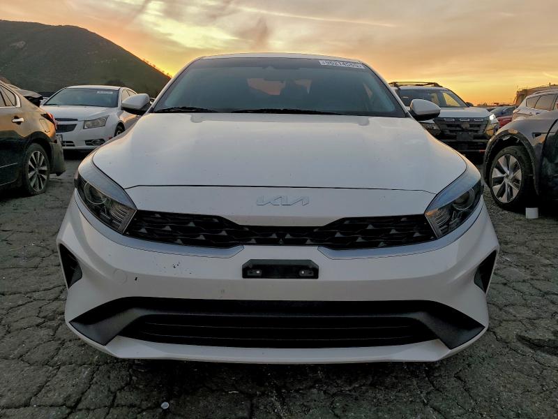 Photo 5 from auction – 2023 KIA FORTE LX with VIN 3KPF24AD7PE690800
