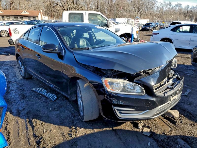 Photo 4 from auction – 2015 VOLVO S60 PREMIE with VIN YV140MFB7F2314219