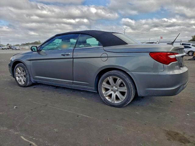 Photo 2 from auction – 2013 CHRYSLER 200 TOURIN with VIN 1C3BCBEB5DN547400