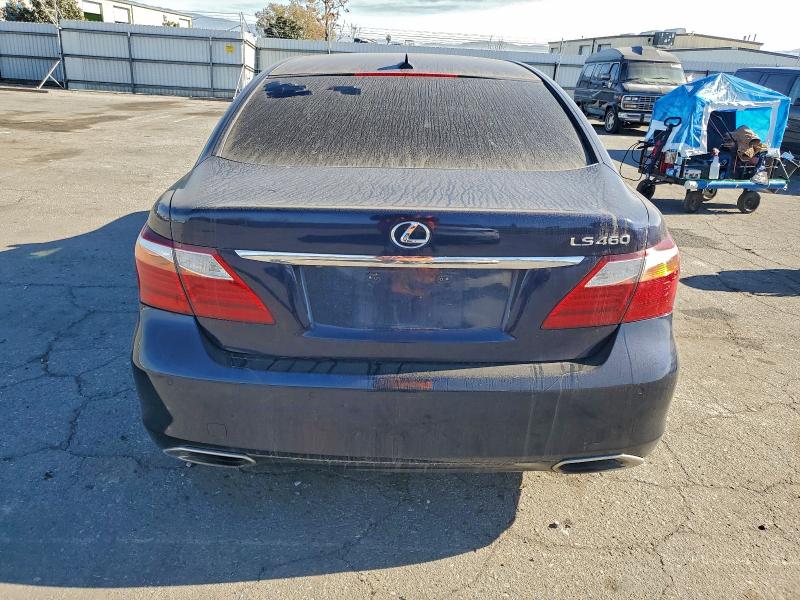 Photo 6 from auction – 2011 LEXUS LS 460 with VIN JTHBL5EF1B5106018