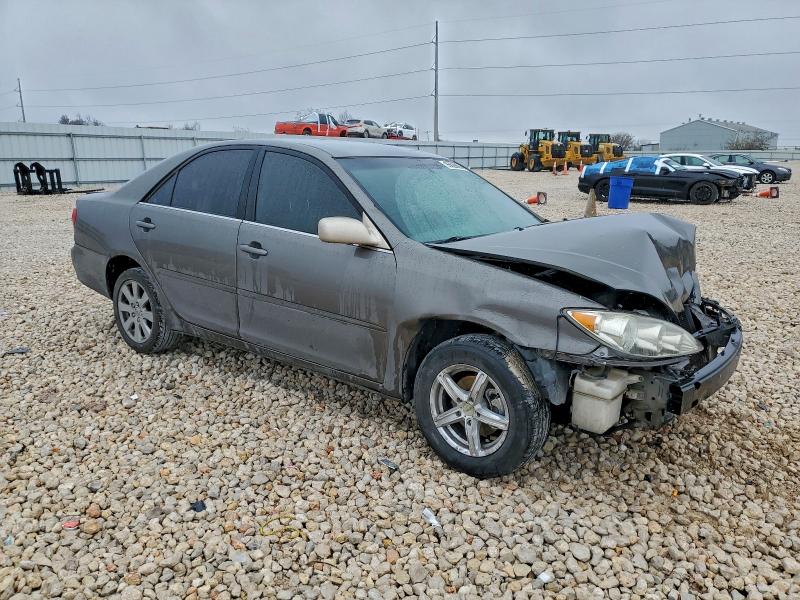 Photo 4 from auction – 2005 TOYOTA CAMRY LE with VIN 4T1BE32K95U995786