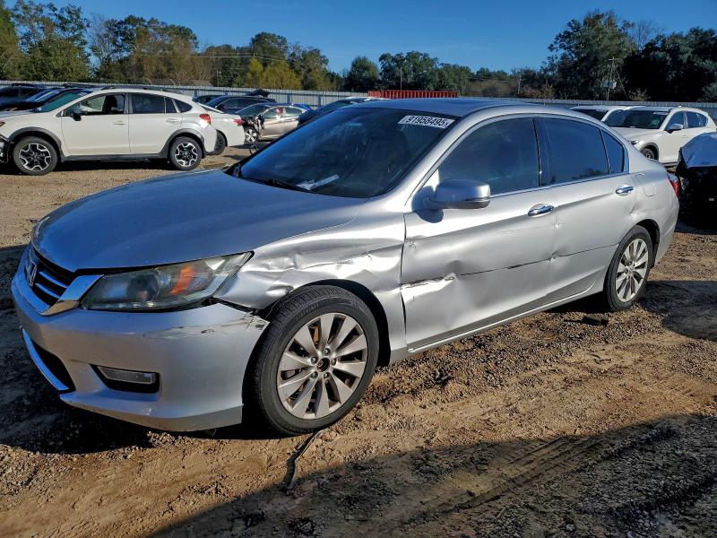Photo 1 from auction – 2013 HONDA ACCORD with VIN 1HGCR3F86DA031305