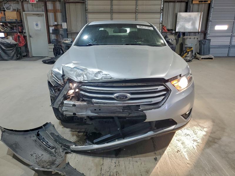 Photo 5 from auction – 2013 FORD TAURUS LIM with VIN 1FAHP2F84DG185891