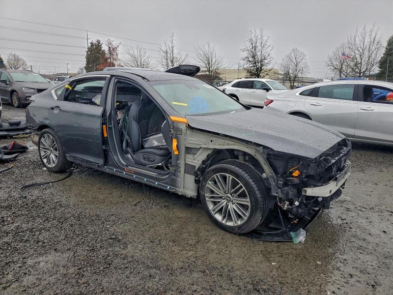 Photo 4 from auction – 2018 GENESIS G80 BASE with VIN KMHGN4JE2JU230677