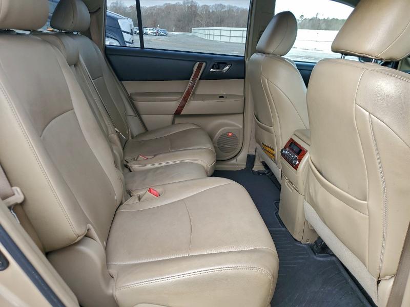 Photo 11 from auction – 2013 TOYOTA HIGHLANDER with VIN 5TDYK3EH3DS121377