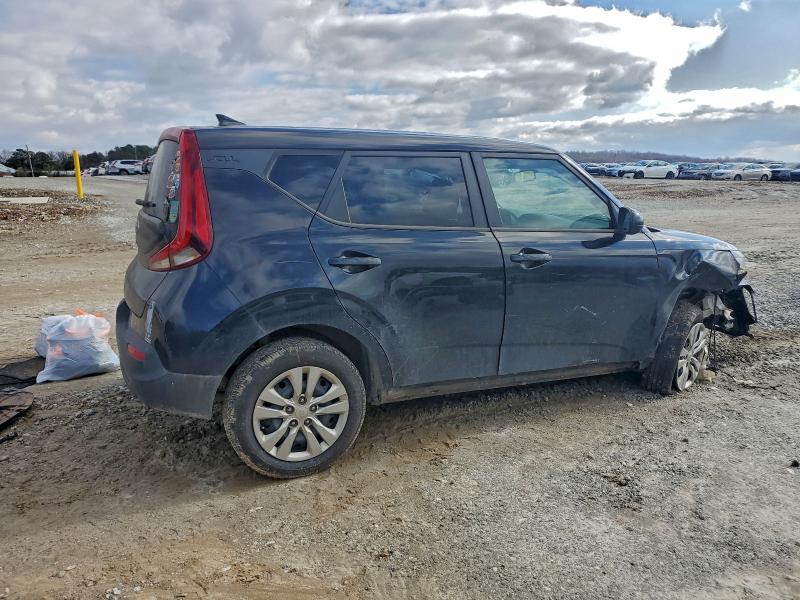 Photo 3 from auction – 2020 KIA SOUL LX with VIN KNDJ23AU9L7119663