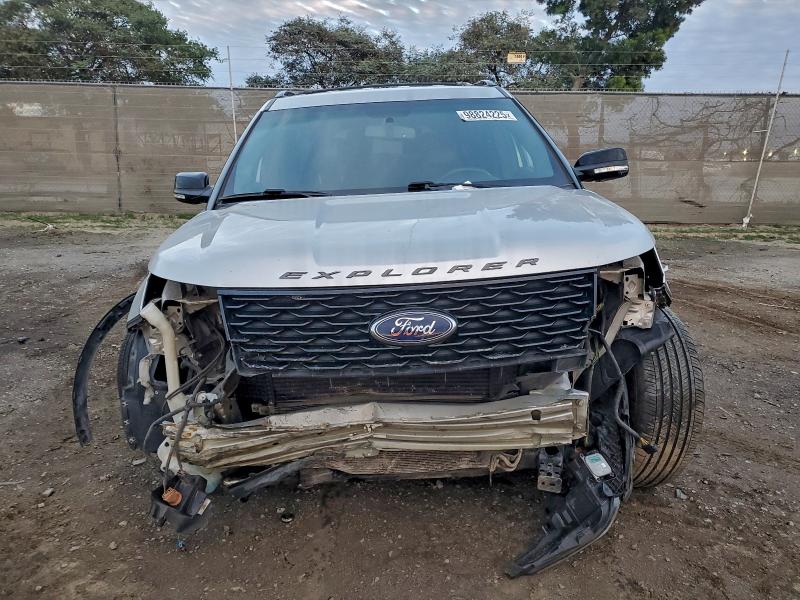 Photo 5 from auction – 2018 FORD EXPLORER S with VIN 1FM5K8GT7JGC54226