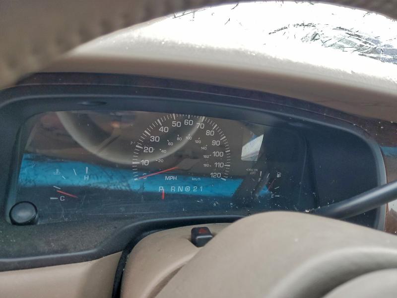 Photo 9 from auction – 2000 LINCOLN TOWN CAR E with VIN 1LNHM81W2YY923825