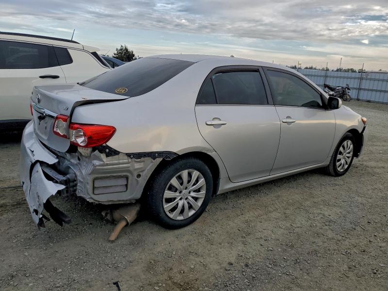 Photo 3 from auction – 2013 TOYOTA COROLLA with VIN 2T1BU4EE8DC964012