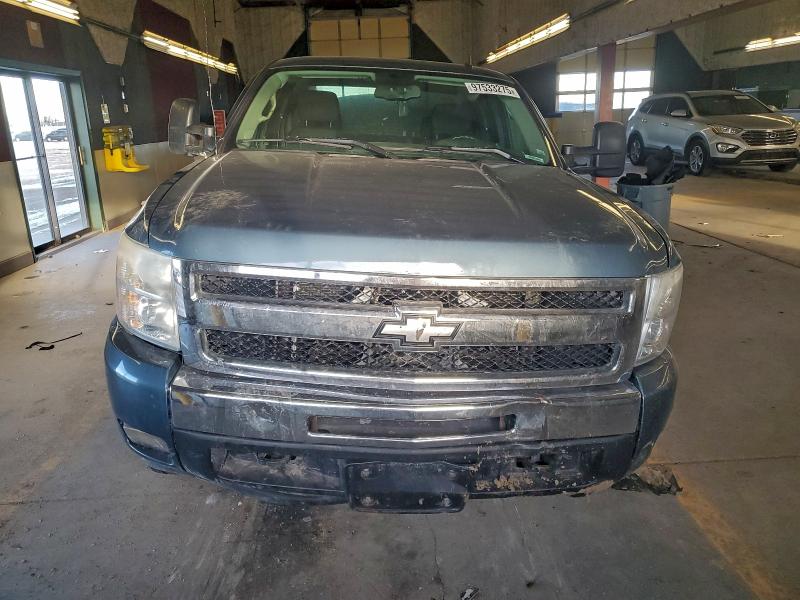 Photo 5 from auction – 2011 CHEVROLET SILVERADO with VIN 1GCRKSE30BZ419416