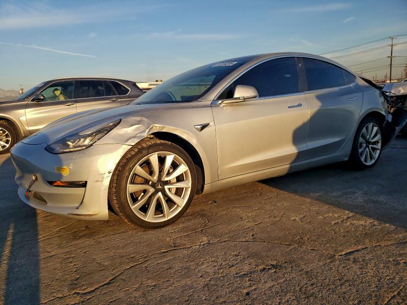 TESLA MODEL 3 2018 with VIN 5YJ3E1EB4JF087547 - Photo from auction