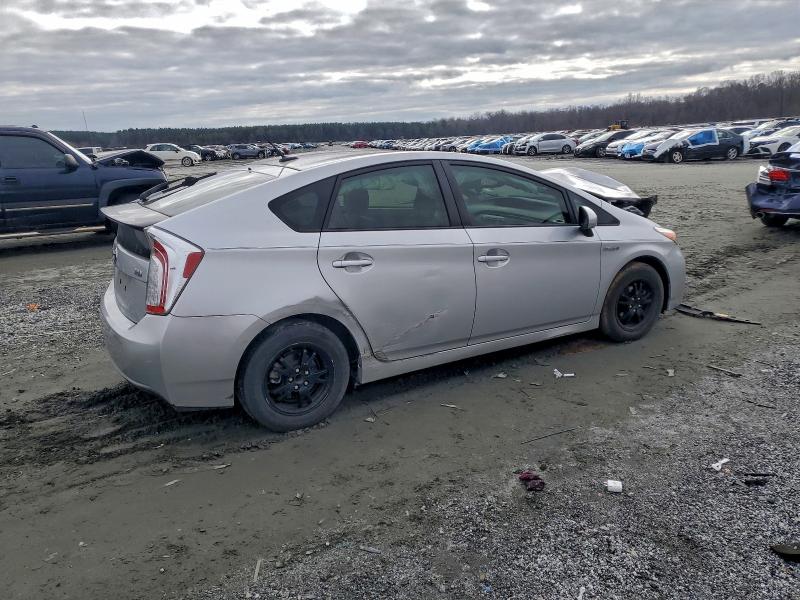 Photo 3 from auction – 2014 TOYOTA PRIUS with VIN JTDKN3DU6E0386441
