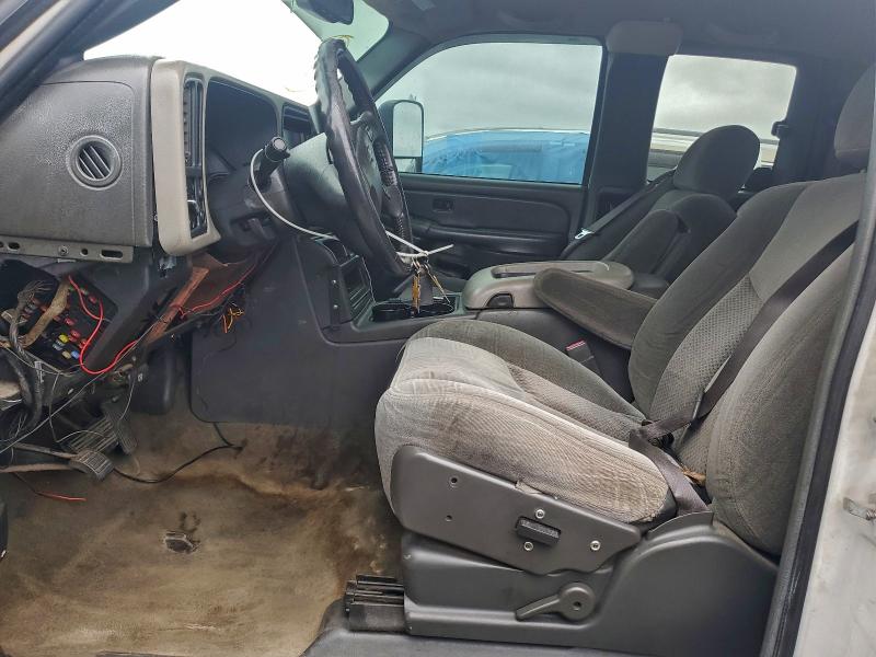 Photo 7 from auction – 2005 CHEVROLET SILVERADO with VIN 1GCHC29U75E315271