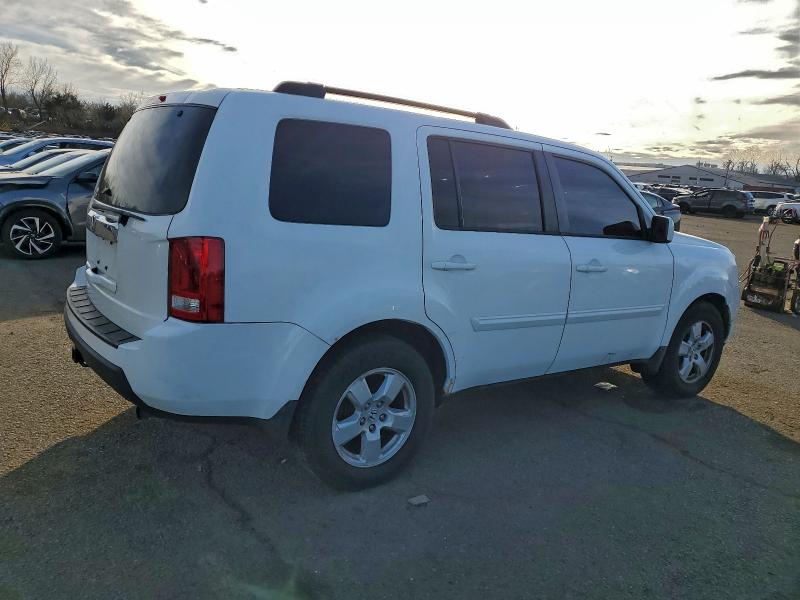 Photo 3 from auction – 2011 HONDA PILOT EX with VIN 5FNYF4H54BB005909