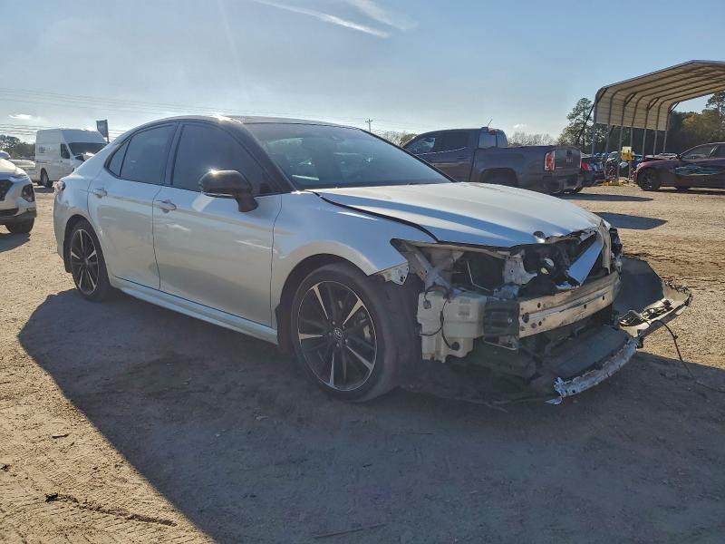 Photo 4 from auction – 2018 TOYOTA CAMRY XSE with VIN 4T1B61HKXJU123779