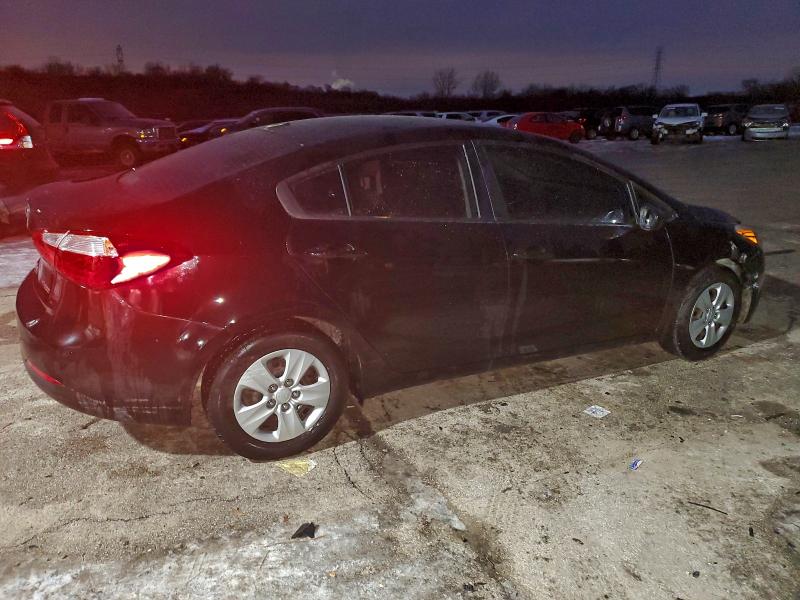 Photo 3 from auction – 2016 KIA FORTE LX with VIN KNAFK4A62G5596558