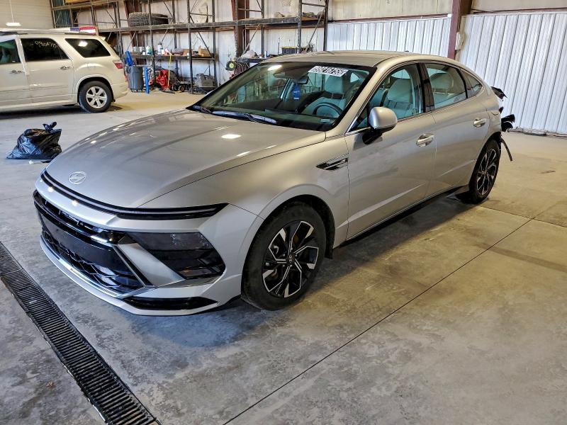 HYUNDAI SONATA SEL 2025 with VIN KMHL64JA5SA448348 - Photo from auction