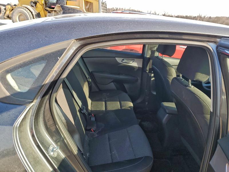 Photo 10 from auction – 2022 KIA FORTE FE with VIN 3KPF24AD5NE445362