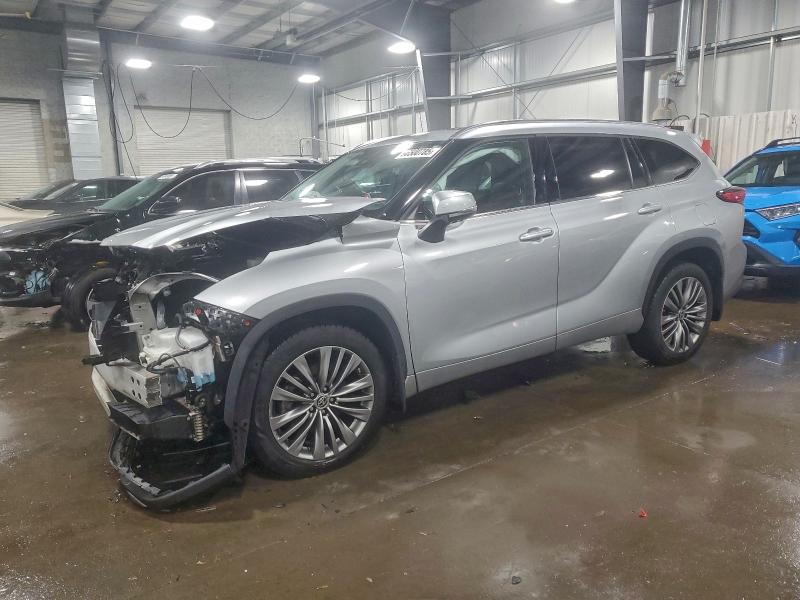 TOYOTA HIGHLANDER 2020 with VIN 5TDFZRBH6LS029737 - Photo from auction
