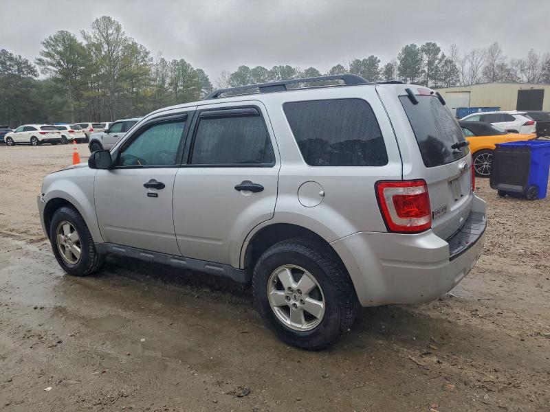 Photo 2 from auction – 2011 FORD ESCAPE XLT with VIN 1FMCU0DG3BKC39960