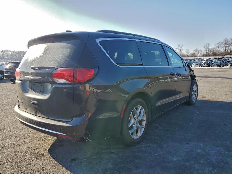 Photo 3 from auction – 2020 CHRYSLER PACIFICA T with VIN 2C4RC1FG9LR210213