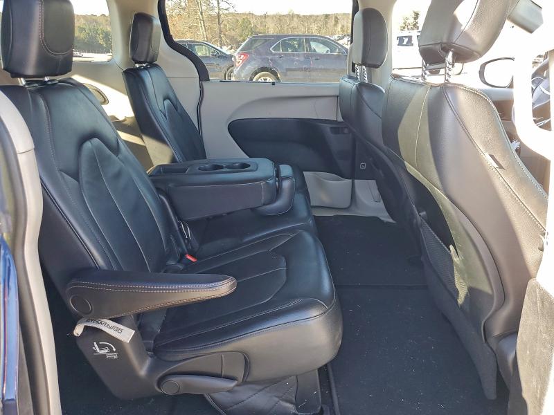 Photo 11 from auction – 2017 CHRYSLER PACIFICA T with VIN 2C4RC1BG6HR710844