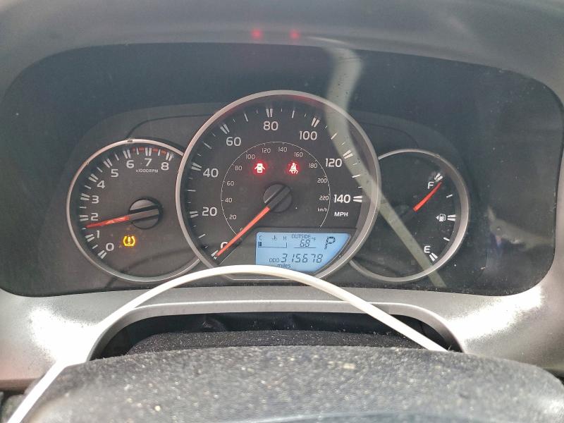 Photo 9 from auction – 2016 TOYOTA RAV4 LE with VIN JTMZFREV6GJ096851