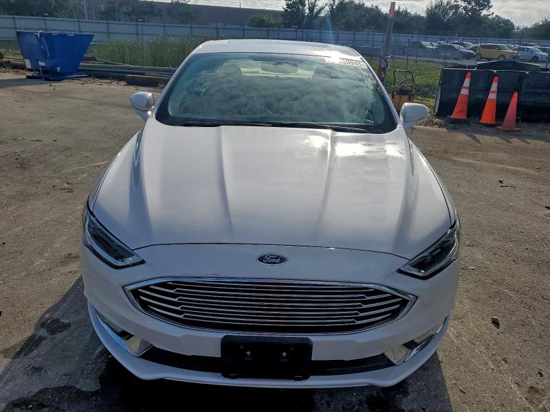 Photo 5 from auction – 2017 FORD FUSION SE with VIN 3FA6P0LU6HR247545