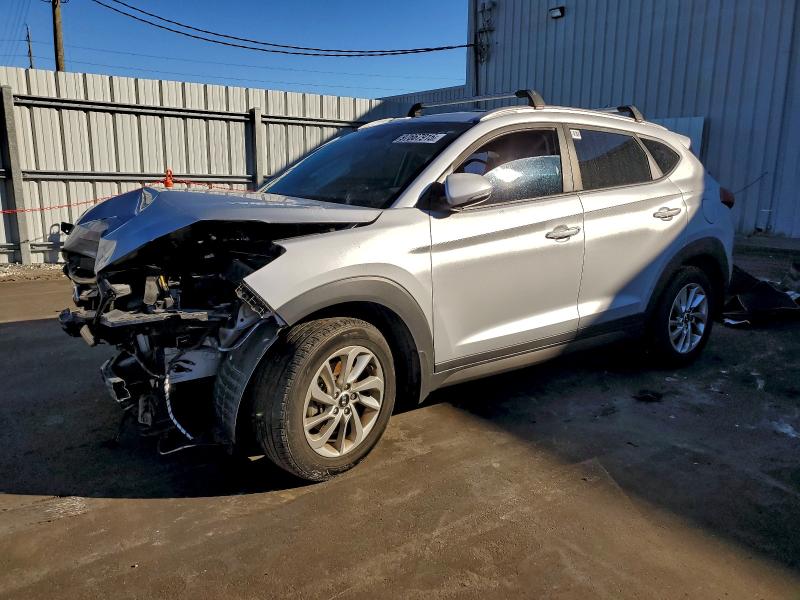HYUNDAI TUCSON 2016 с VIN KM8J33A24GU237442 - Снимка от търг