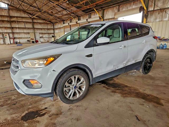 Photo 1 from auction – 2019 FORD ESCAPE SE with VIN 1FMCU0GD0KUB64768
