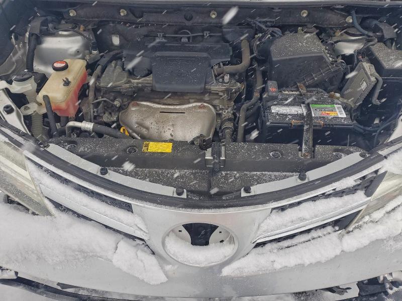 Photo 11 from auction – 2015 TOYOTA RAV4 XLE with VIN JTMRFREV9FD116183