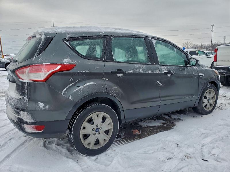 Photo 3 from auction – 2016 FORD ESCAPE S with VIN 1FMCU0F75GUC06063