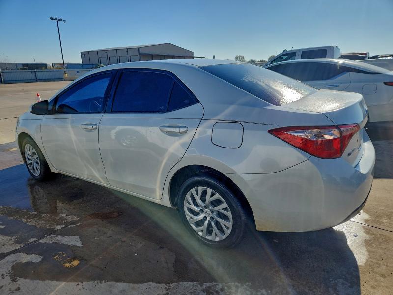 Photo 2 from auction – 2018 TOYOTA COROLLA with VIN 5YFBURHE8JP793377