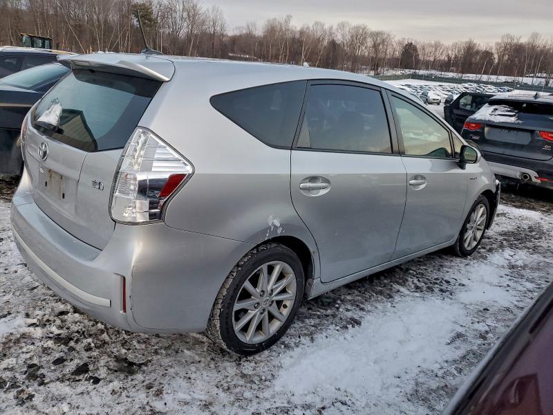 Photo 3 from auction – 2012 TOYOTA PRIUS V with VIN JTDZN3EU3C3153383