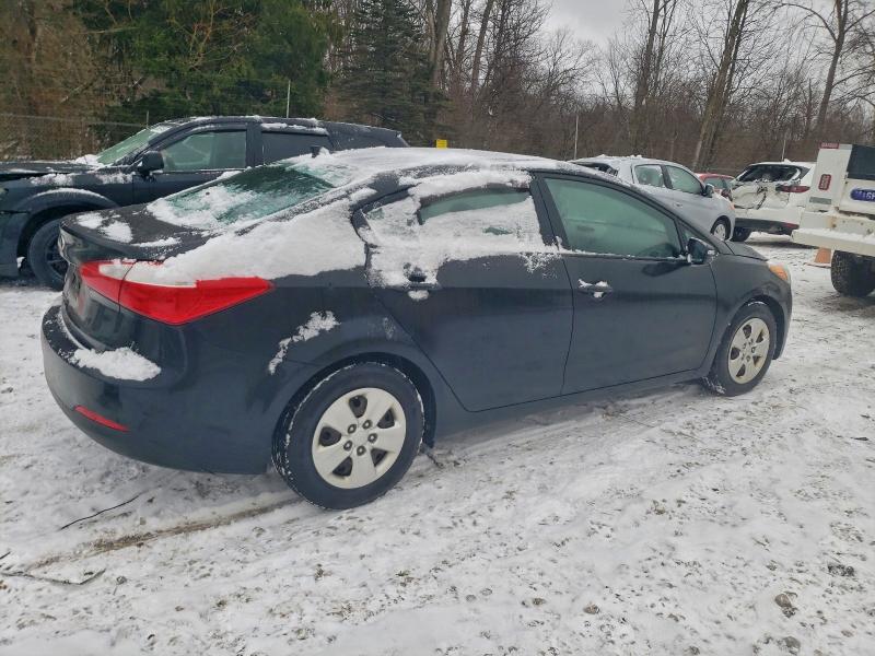 Photo 3 from auction – 2015 KIA FORTE LX with VIN KNAFX4A67F5391382