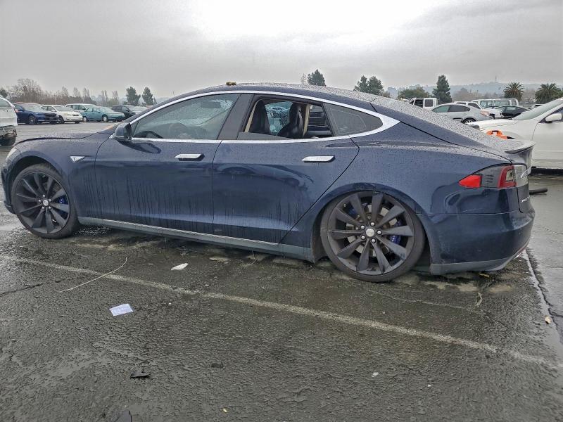 Photo 2 from auction – 2013 TESLA MODEL S with VIN 5YJSA1DP8DFP06949