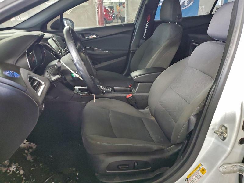 Photo 7 from auction – 2018 CHEVROLET CRUZE LT with VIN 3G1BE6SM7JS582937