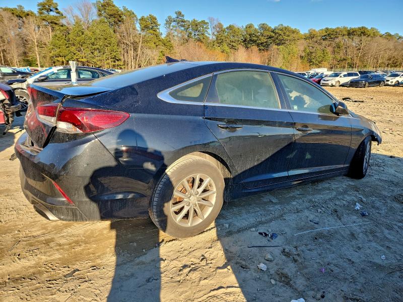 Photo 3 from auction – 2018 HYUNDAI SONATA SE with VIN 5NPE24AF0JH680366