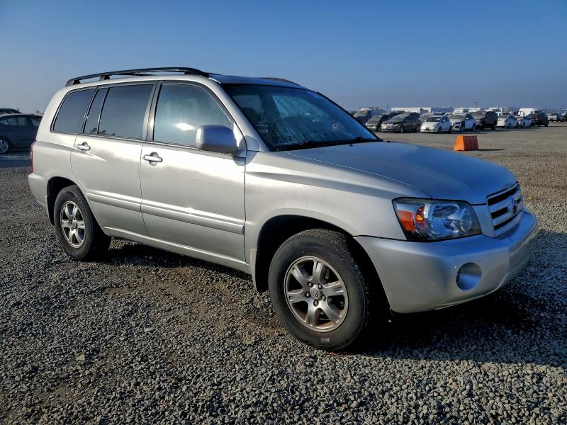 Photo 4 from auction – 2005 TOYOTA HIGHLANDER with VIN JTEDP21A550050539