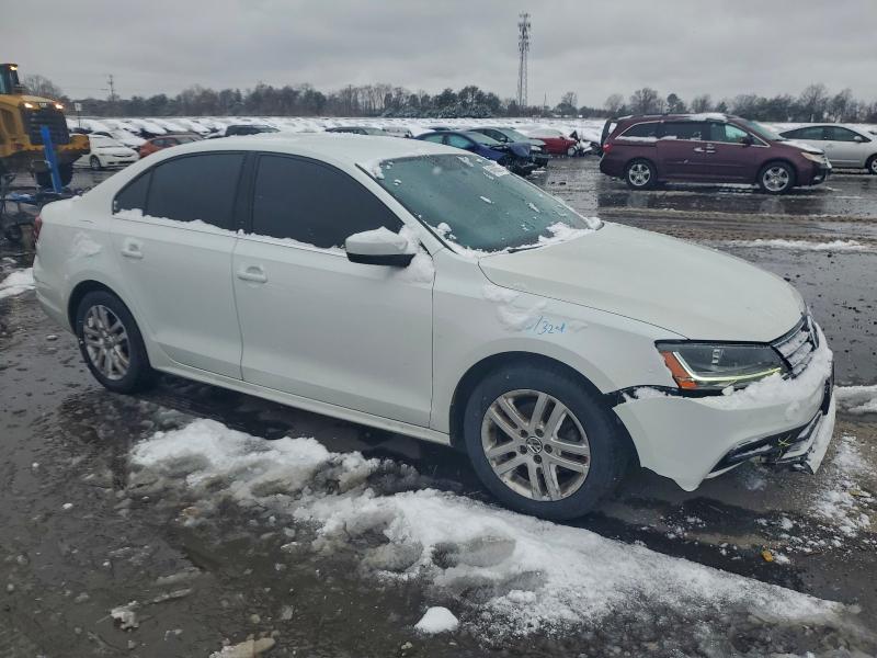 Photo 4 from auction – 2017 VOLKSWAGEN JETTA S with VIN 3VW2B7AJ4HM247353